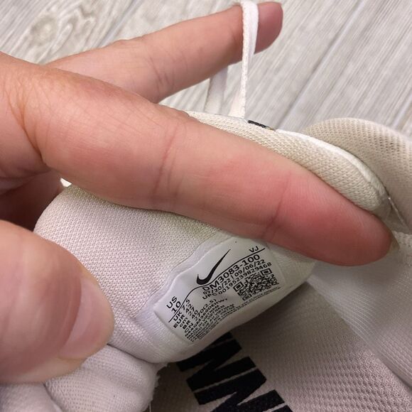 Nike React Escape Running Shoe White Leopard Womens Size 10 Sneakers DM3083-100 - Picture 11 of 11